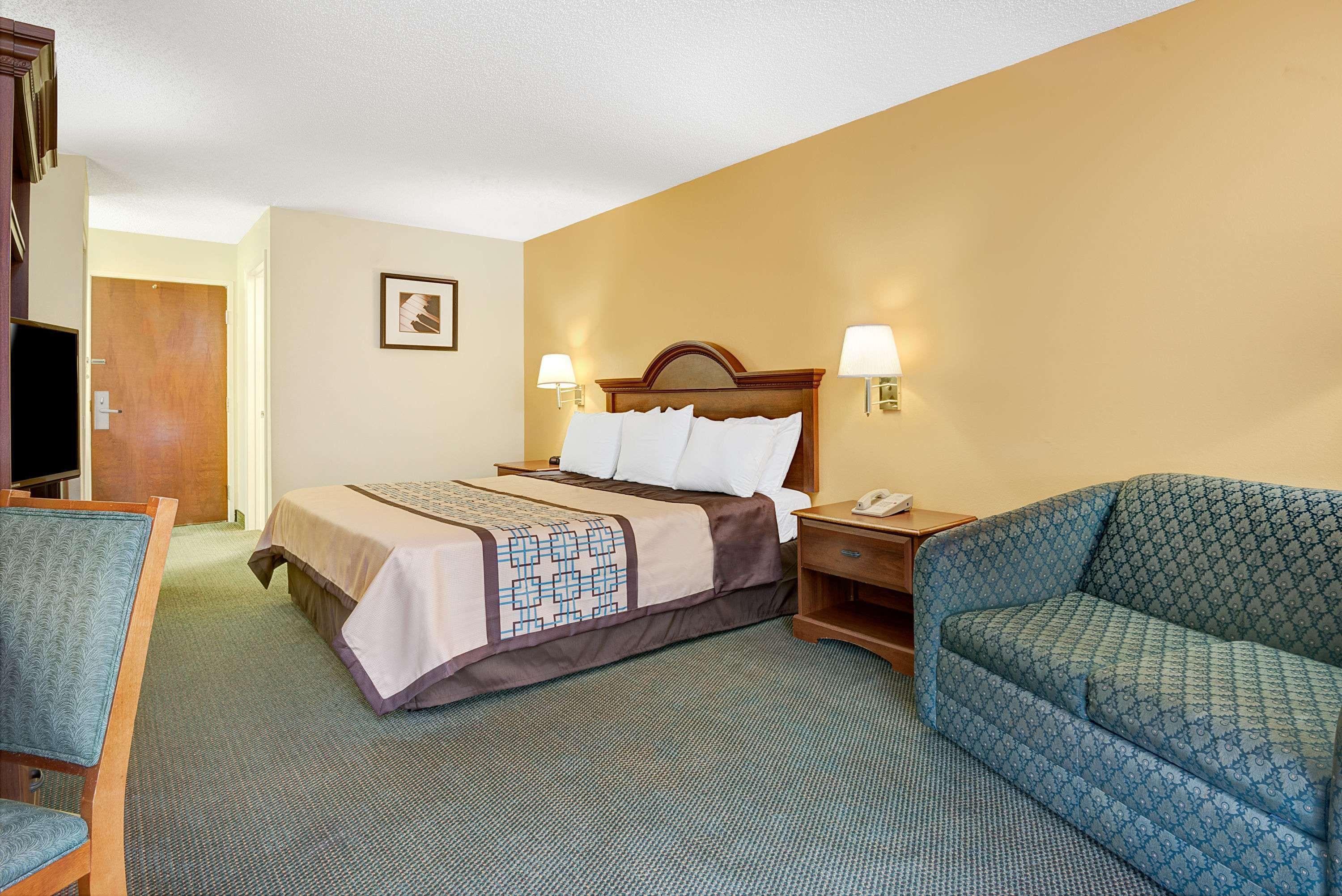 Days Inn By Wyndham Burlington East Haw River Buitenkant foto