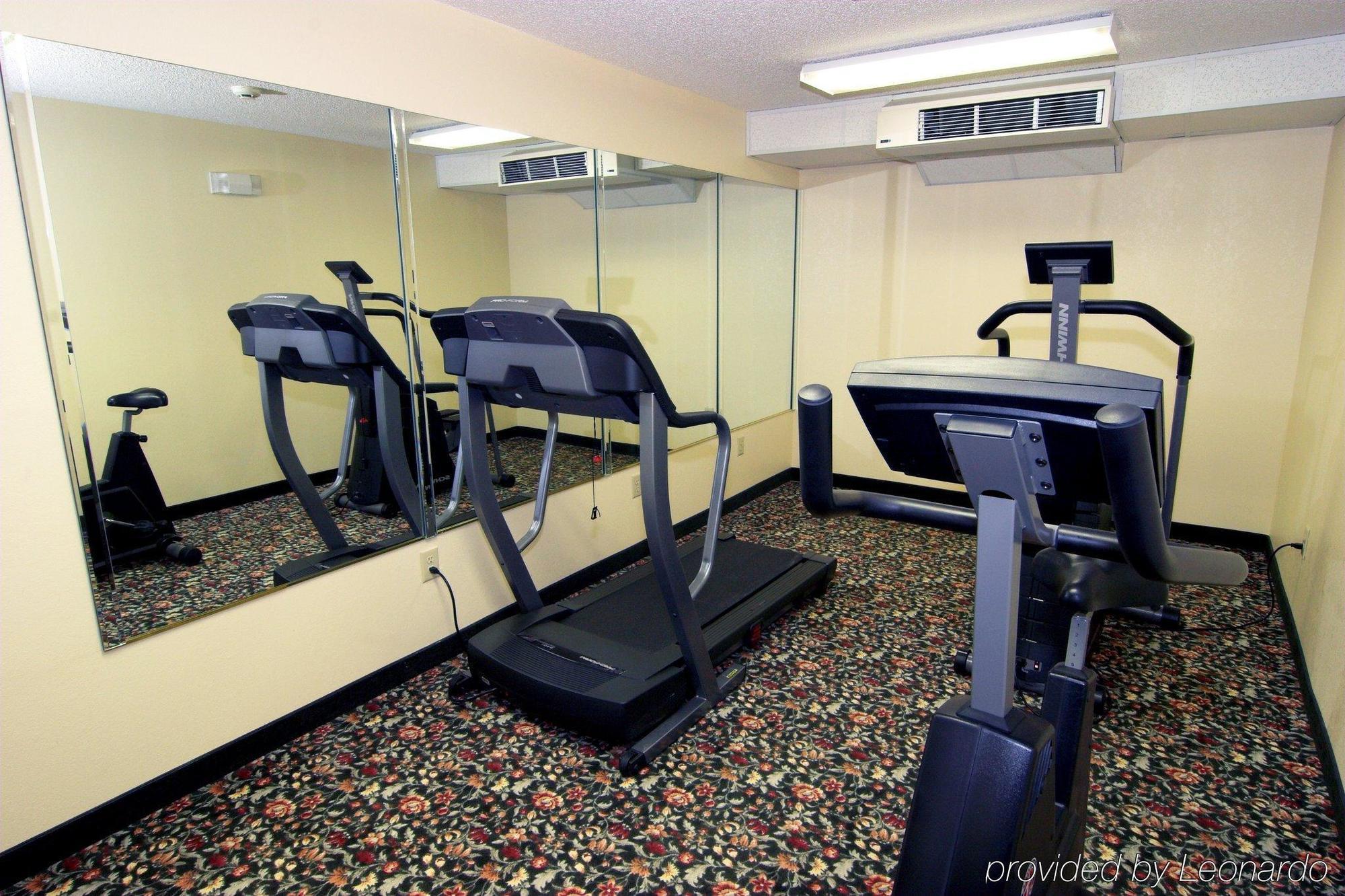 Days Inn By Wyndham Burlington East Haw River Faciliteiten foto