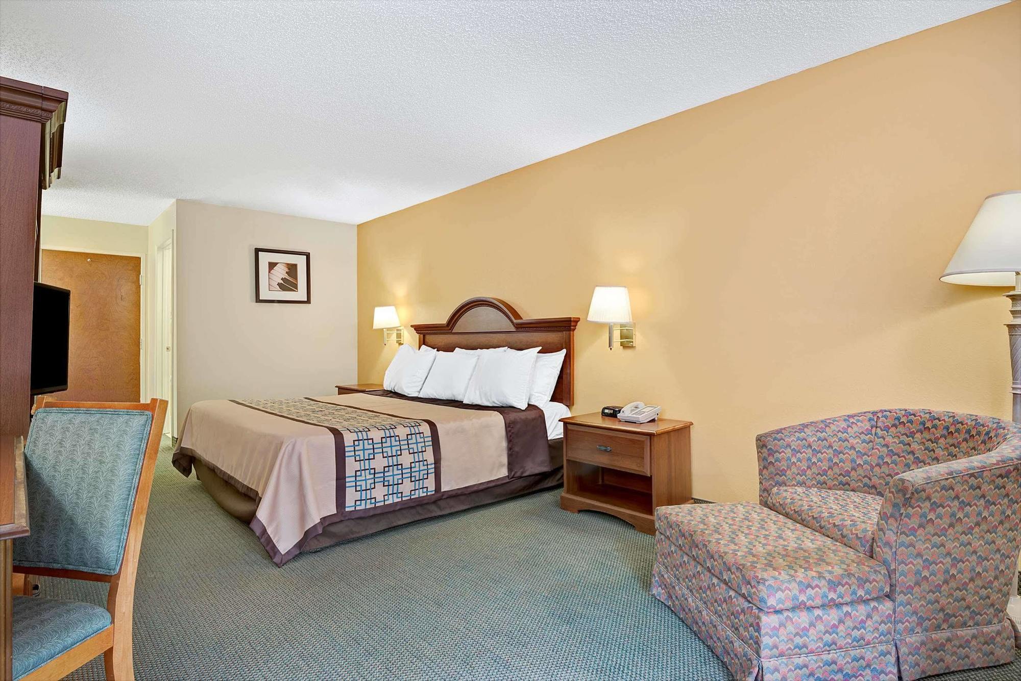 Days Inn By Wyndham Burlington East Haw River Buitenkant foto