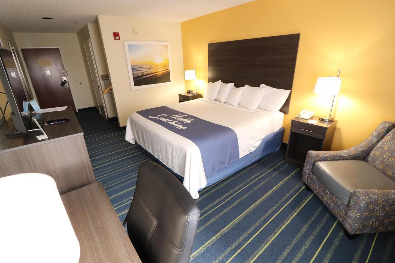 Days Inn By Wyndham Burlington East Haw River Buitenkant foto